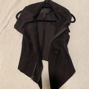 Versatile BCBG zip up vest